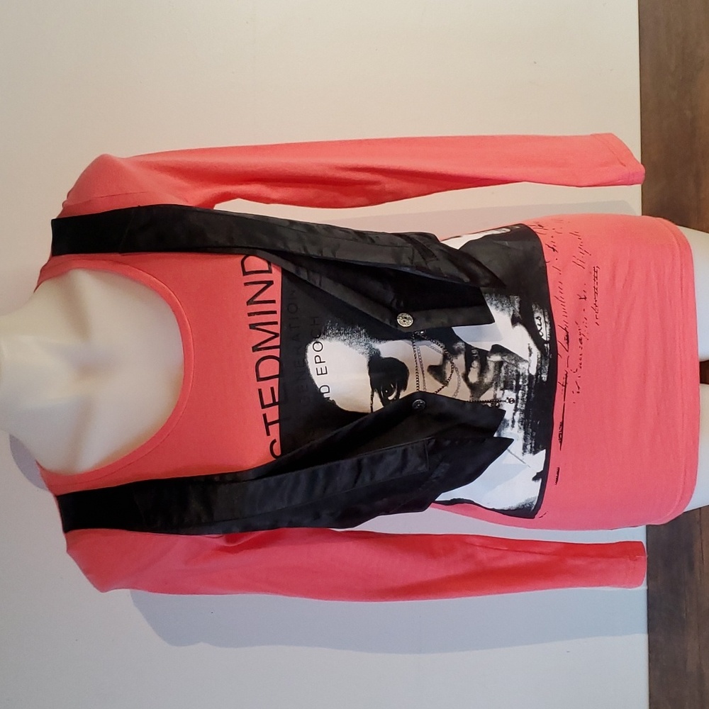 Ciell Blell coral pink screen print top with vest & chain